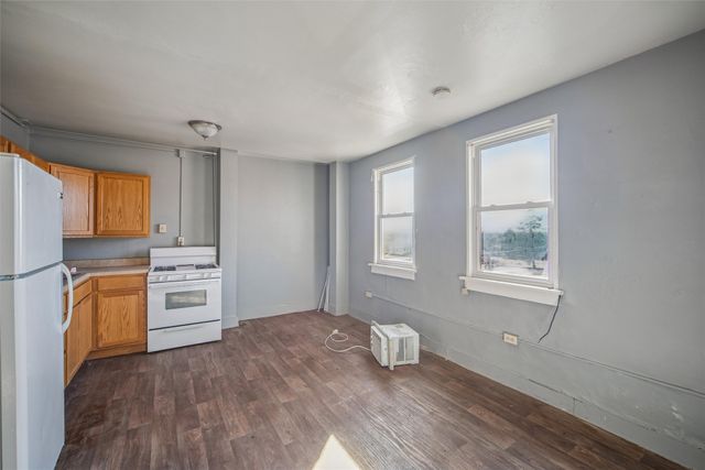 102 S Main Street, Leon, IA 50144