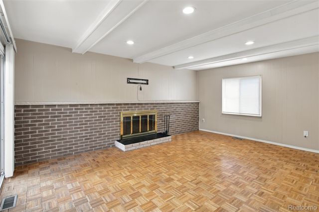 33642 Colfax Drive, Sterling Heights, MI 48310