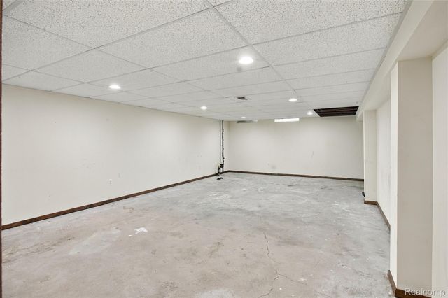33642 Colfax Drive, Sterling Heights, MI 48310