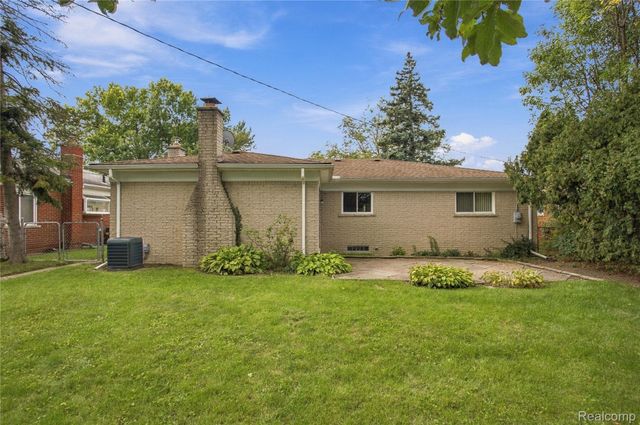 33642 Colfax Drive, Sterling Heights, MI 48310