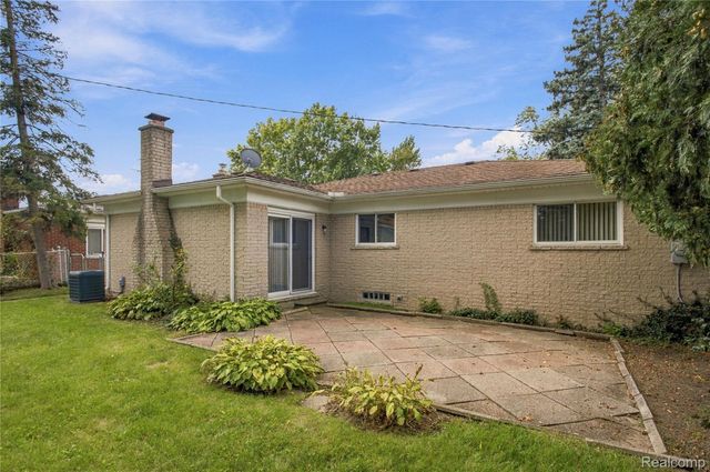 33642 Colfax Drive, Sterling Heights, MI 48310