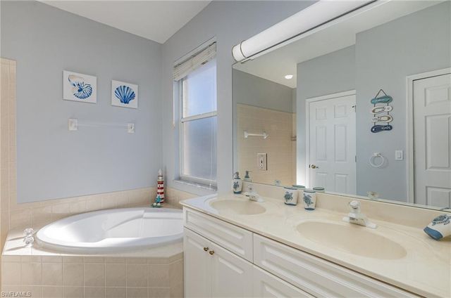 532 W Archer PKWY, Cape Coral, FL 33904