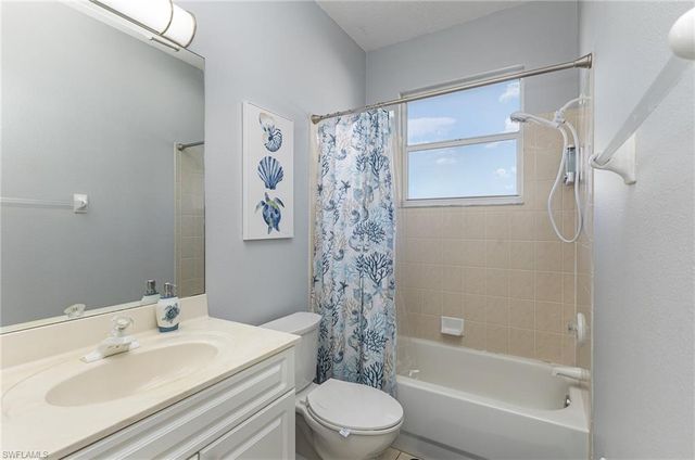 532 W Archer PKWY, Cape Coral, FL 33904