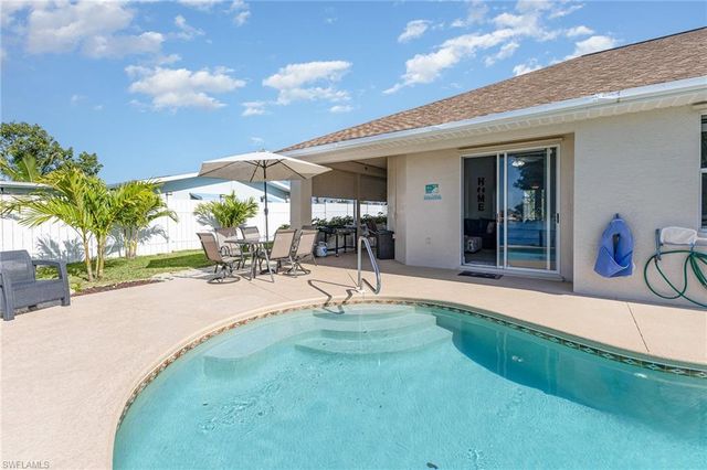 532 W Archer PKWY, Cape Coral, FL 33904