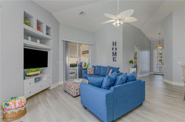 532 W Archer PKWY, Cape Coral, FL 33904