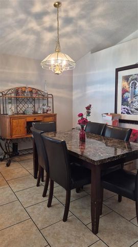 121 S ROMA WAY, Kissimmee, FL 34746
