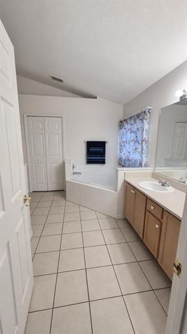 121 S ROMA WAY, Kissimmee, FL 34746