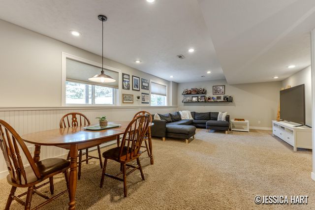 2639 Hawthorne Court, Jenison, MI 49428
