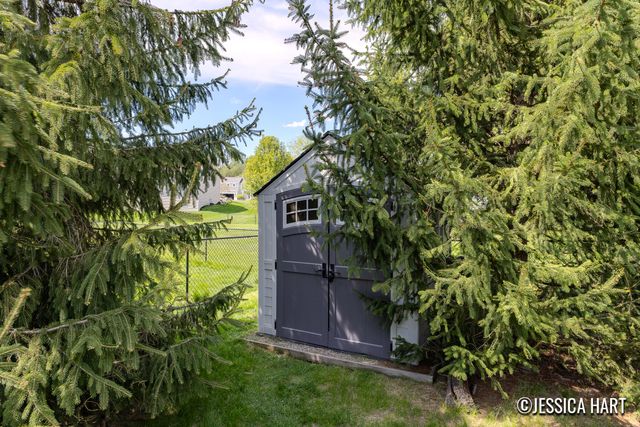 2639 Hawthorne Court, Jenison, MI 49428