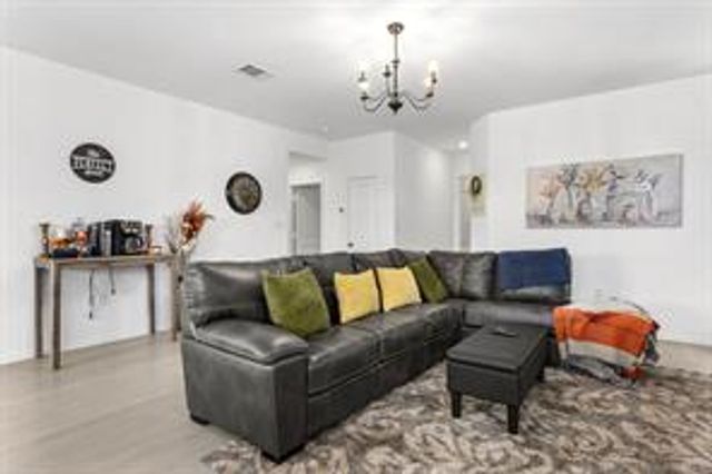 211 Camargue DR, Hutto, TX 78634