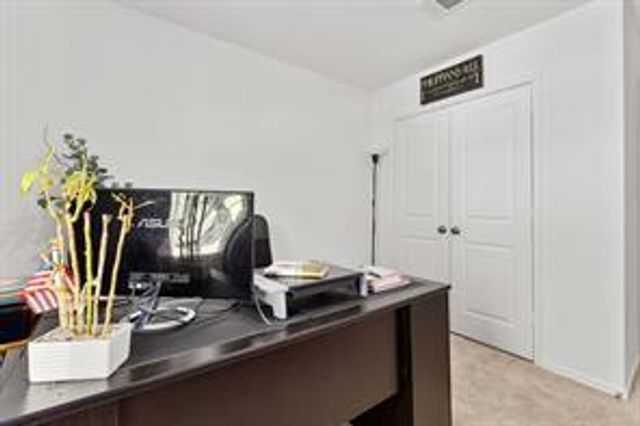 211 Camargue DR, Hutto, TX 78634