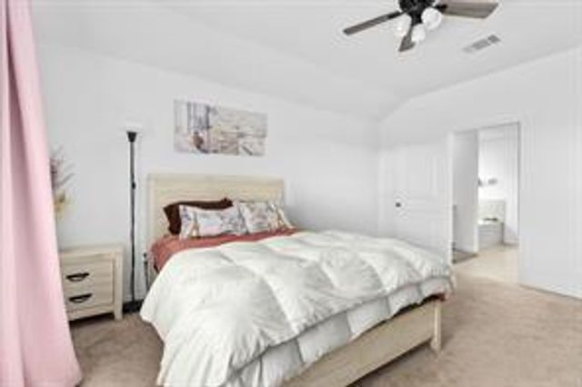 211 Camargue DR, Hutto, TX 78634