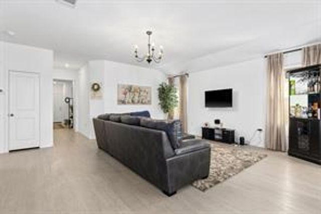 211 Camargue DR, Hutto, TX 78634