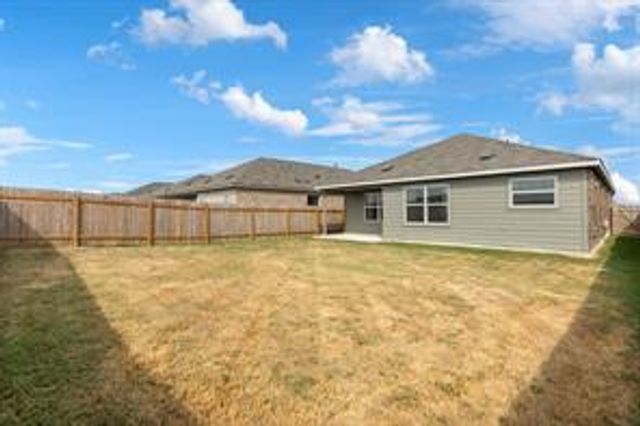 211 Camargue DR, Hutto, TX 78634