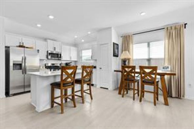 211 Camargue DR, Hutto, TX 78634