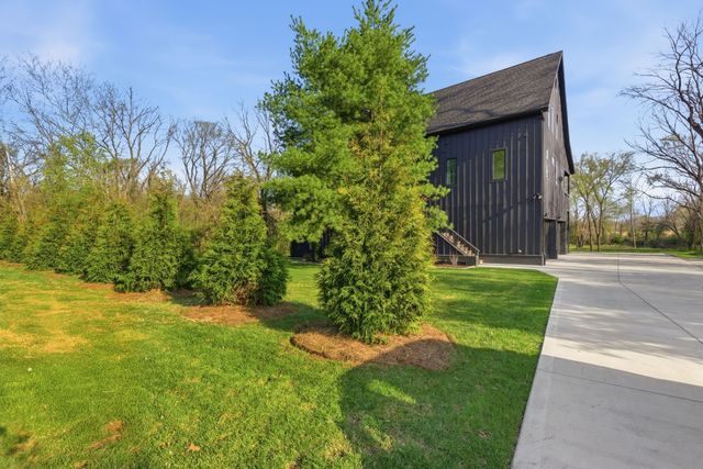 419 Lewisburg Ave, Franklin, TN 37064