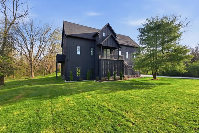 419 Lewisburg Ave, Franklin, TN 37064