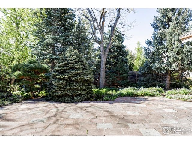 910 Kalmia Ave, Boulder, CO 80304