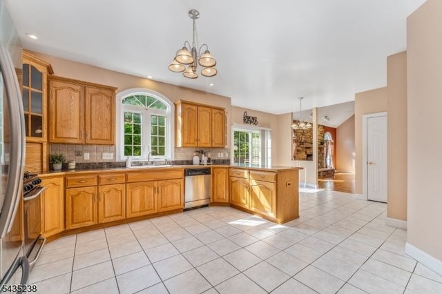 413 N Prospect St, Lopatcong Twp., NJ 08865
