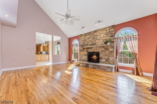 413 N Prospect St, Lopatcong Twp., NJ 08865