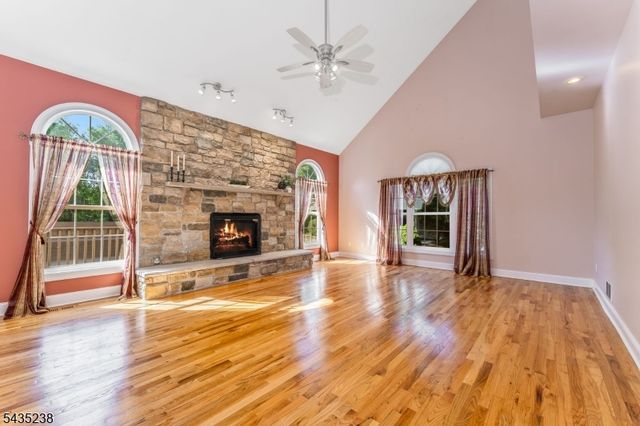 413 N Prospect St, Lopatcong Twp., NJ 08865