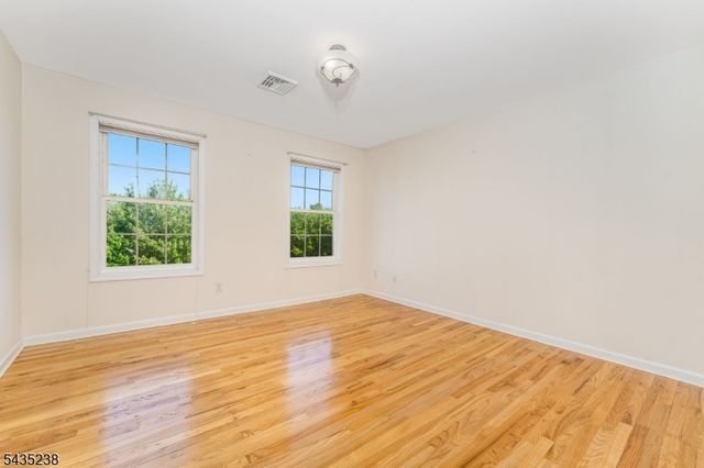 413 N Prospect St, Lopatcong Twp., NJ 08865