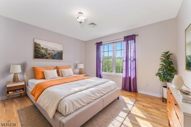 413 N Prospect St, Lopatcong Twp., NJ 08865