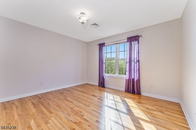 413 N Prospect St, Lopatcong Twp., NJ 08865