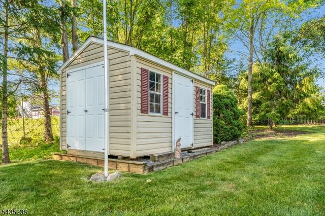 413 N Prospect St, Lopatcong Twp., NJ 08865