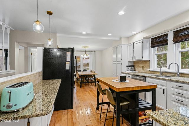 1002 Fort Hunter Road, Rotterdam, NY 12303