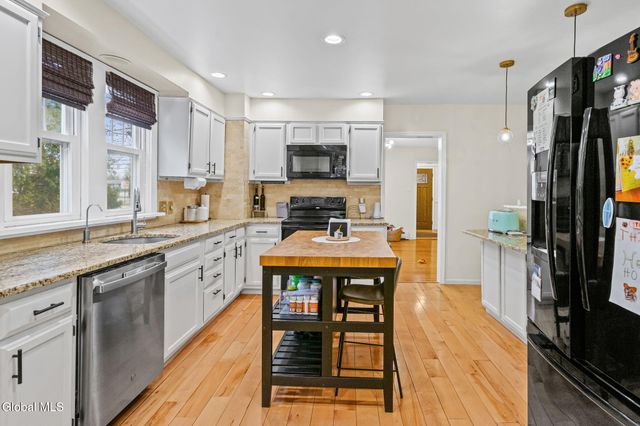 1002 Fort Hunter Road, Rotterdam, NY 12303