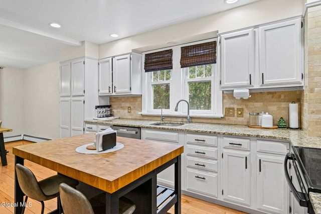 1002 Fort Hunter Road, Rotterdam, NY 12303