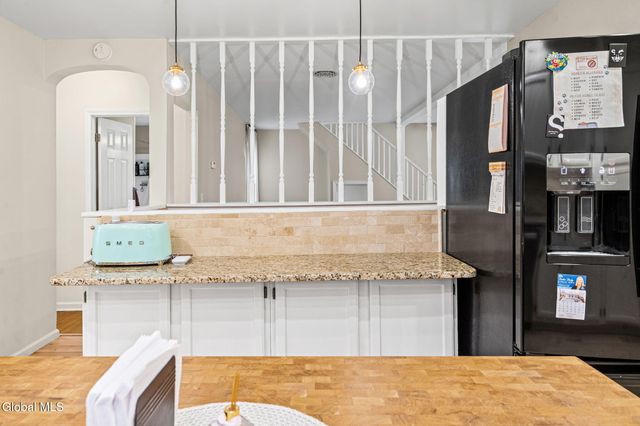 1002 Fort Hunter Road, Rotterdam, NY 12303