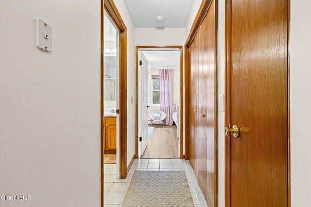 1002 Fort Hunter Road, Rotterdam, NY 12303