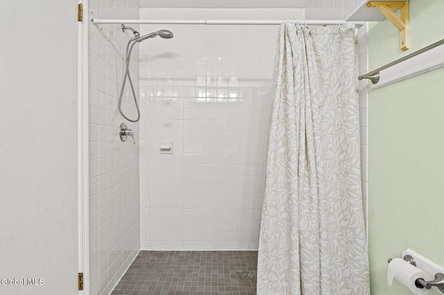 1002 Fort Hunter Road, Rotterdam, NY 12303