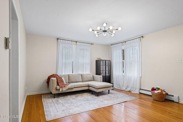 1002 Fort Hunter Road, Rotterdam, NY 12303