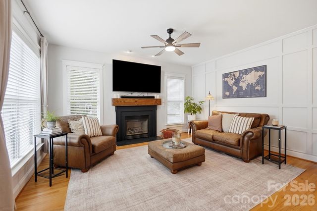 7337 Cascading Pines Drive, Tega Cay, SC 29708