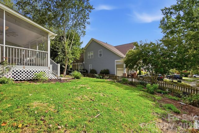 7337 Cascading Pines Drive, Tega Cay, SC 29708