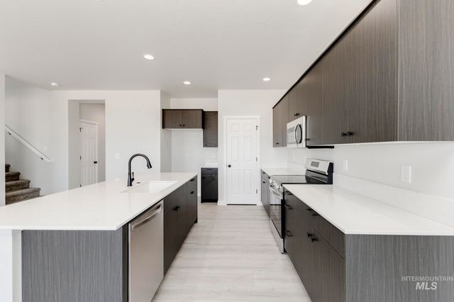 1196 W Pack River Dr, Meridian, ID 83642