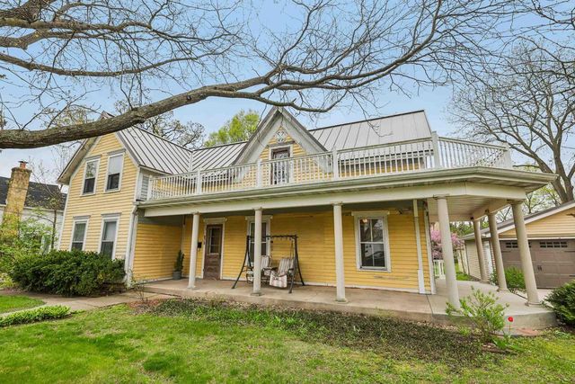 875 Water Street, Prairie Du Sac, WI 53578