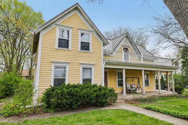 875 Water Street, Prairie Du Sac, WI 53578