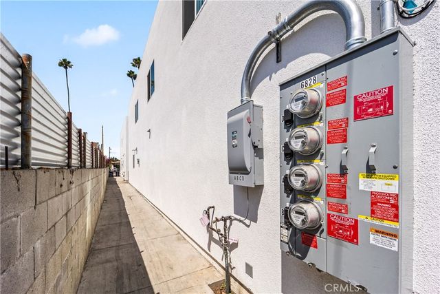 6828 Miramonte Boulevard A, Los Angeles, CA 90001