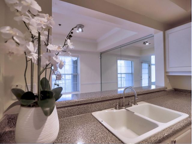3636 Habersham Road NW 2308, Atlanta, GA 30305