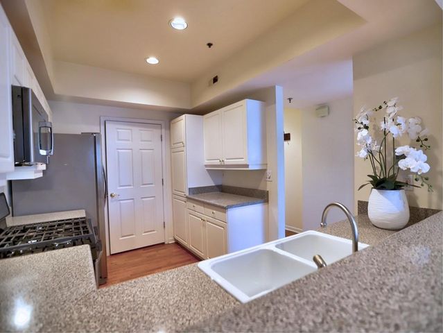 3636 Habersham Road NW 2308, Atlanta, GA 30305