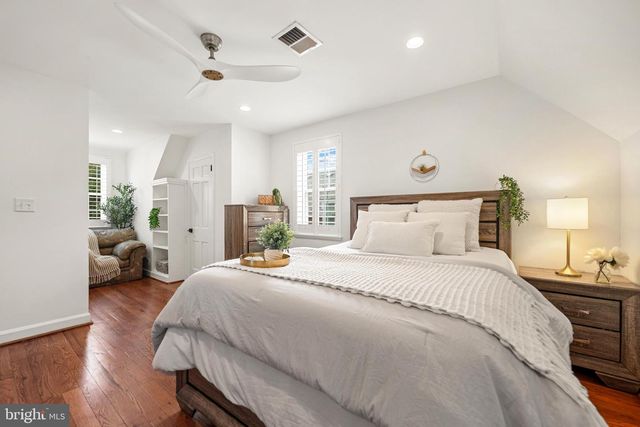 4686 34TH ST S, Arlington, VA 22206