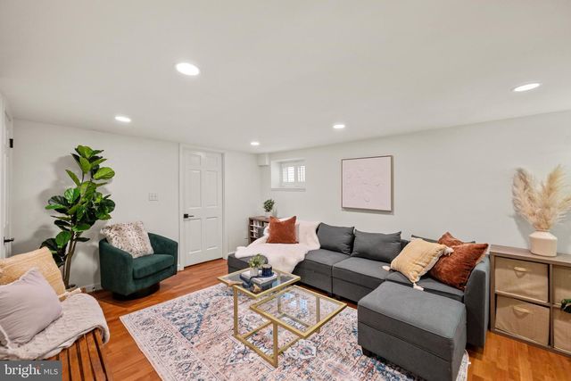 4686 34TH ST S, Arlington, VA 22206