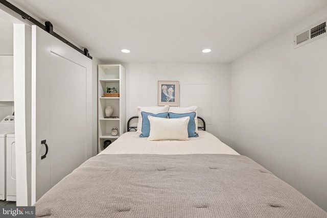 4686 34TH ST S, Arlington, VA 22206