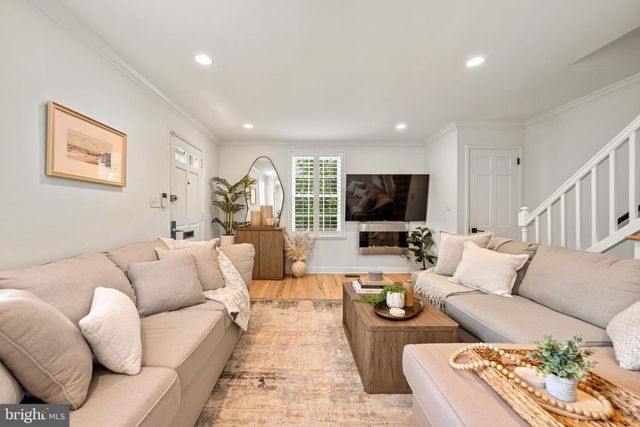 4686 34TH ST S, Arlington, VA 22206