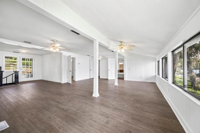 1055 NE Cherry Lake Circle, Madison, FL 32340