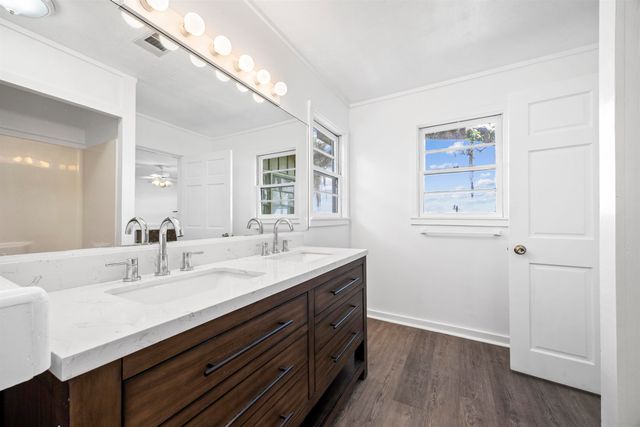 1055 NE Cherry Lake Circle, Madison, FL 32340